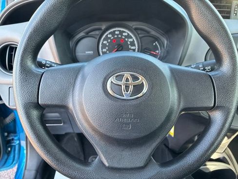 Used 2015 Toyota Yaris L FWD image 18