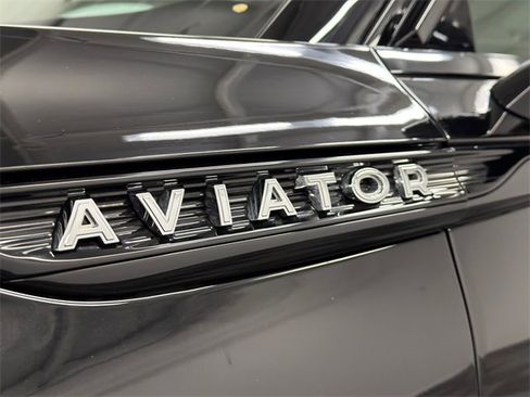 Used 2023 Lincoln Aviator Black Label w/ Jet Package image 15