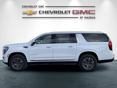 New 2026 GMC Yukon XL Elevation w/ Elevation Premium Package AWD/4WD image 6