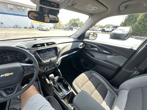 Used 2023 Chevrolet TrailBlazer LT w/ Convenience Package image 15