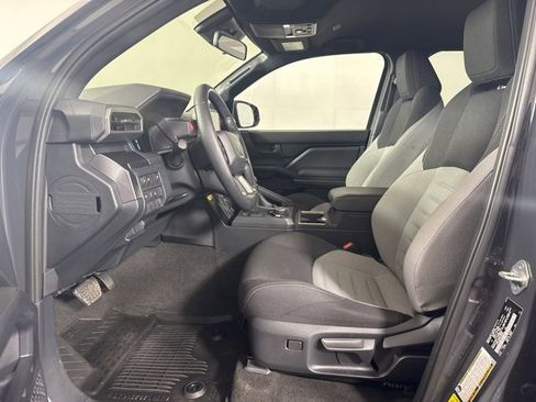 Used 2025 Toyota 4Runner TRD Off-Road image 11