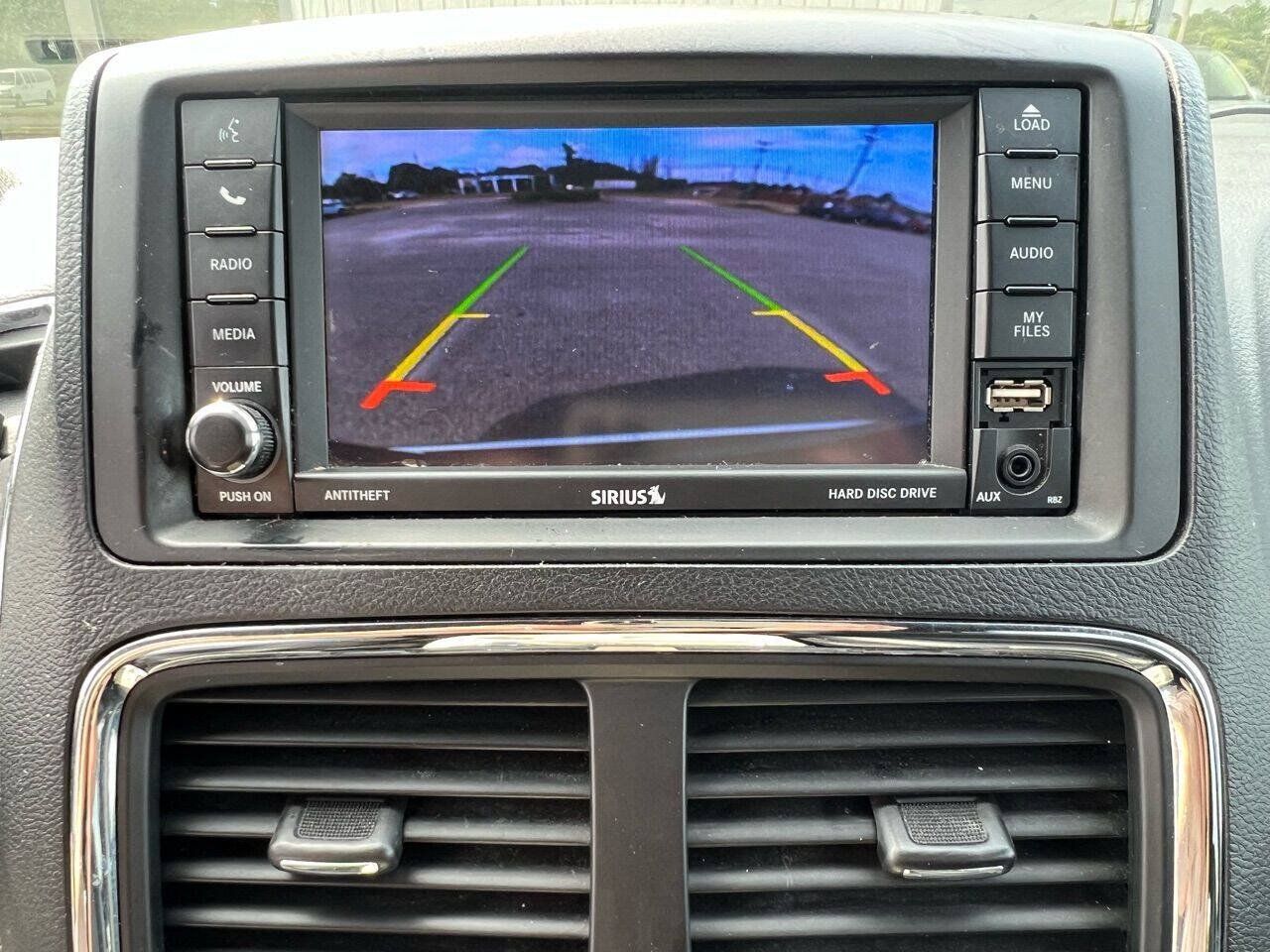 Used 2019 Dodge Grand Caravan SXT FWD image 20