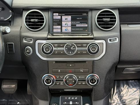 Used 2015 Land Rover LR4 HSE image 18