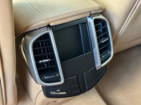 Used 2012 Porsche Cayenne image 13