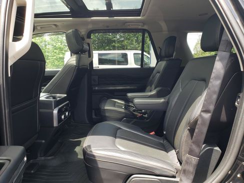 Used 2018 Ford Expedition Platinum AWD/4WD image 11