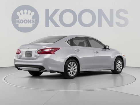 Used 2019 Nissan Altima 2.5 S FWD image 4