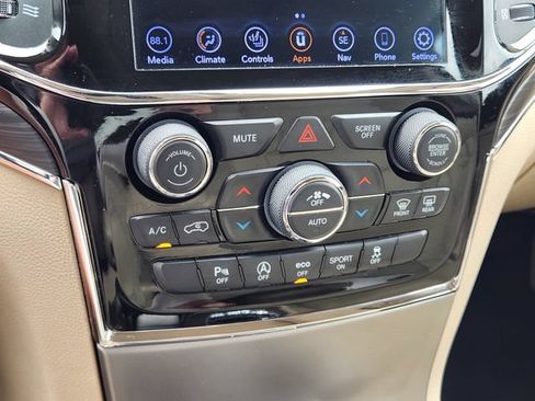 Used 2021 Jeep Grand Cherokee Limited RWD image 19