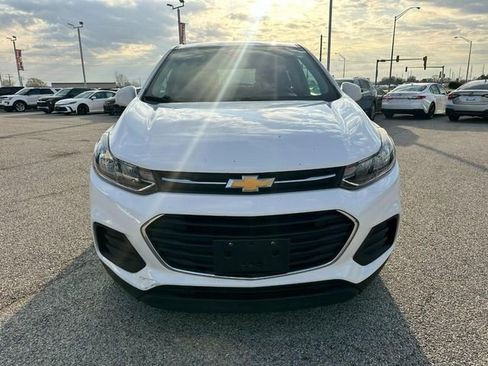 Used 2020 Chevrolet Trax LS w/ Tint and Cruise Package image 9