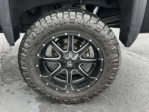 Used 2025 GMC Sierra 2500 Denali w/ Denali Reserve Package AWD/4WD image 5