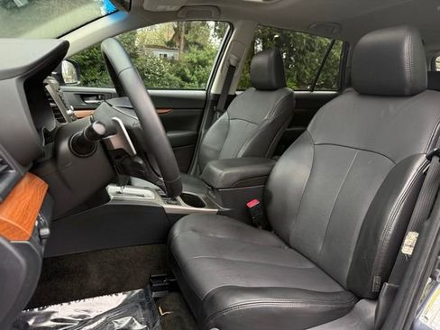 Used 2014 Subaru Outback 2.5i Limited w/ Moonroof Package image 10