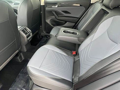 New 2026 Volkswagen Tiguan SE AWD/4WD image 24