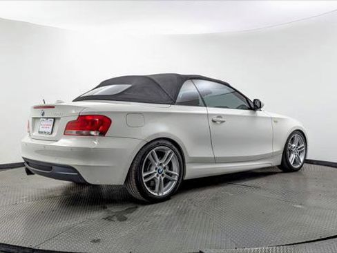 Used 2013 BMW 135i Convertible image 28