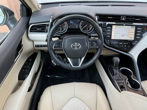 Used 2018 Toyota Camry XLE w/ Driver Assist Package image 28