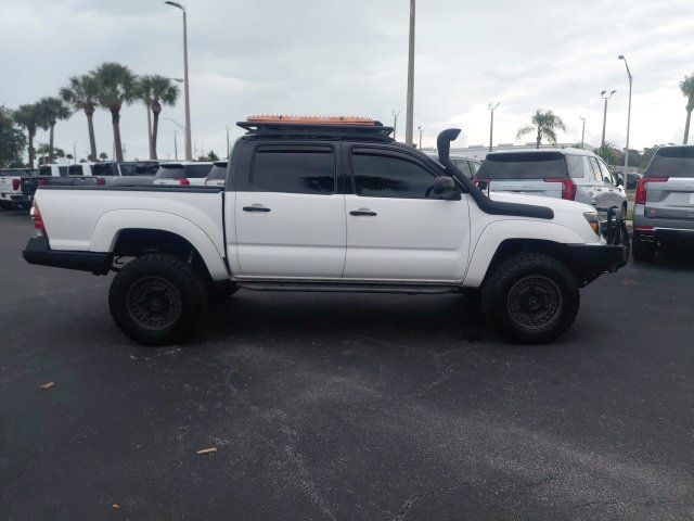 Used 2014 Toyota Tacoma 4x4 Double Cab w/ TRD Off-Road Package image 3