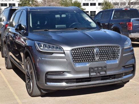 Used 2022 Lincoln Aviator Reserve w/ Equipment Group 201A image 4