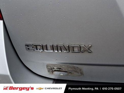 Used 2017 Chevrolet Equinox LT image 31