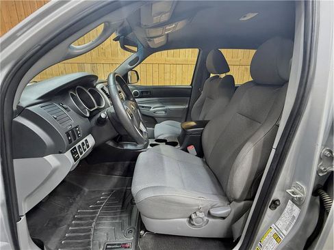 Used 2012 Toyota Tacoma 4x4 Double Cab w/ TRD Sport Pkg image 13