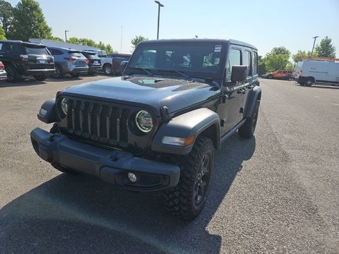 Used 2021 Jeep Wrangler Unlimited Sport AWD/4WD image 3