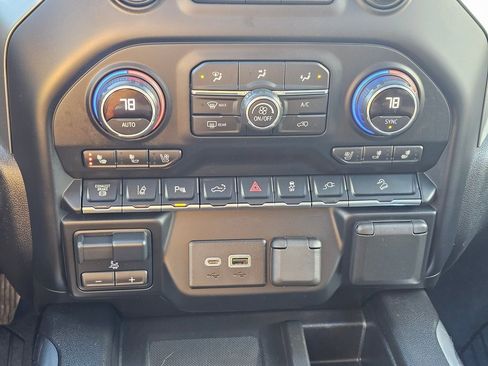 Used 2020 Chevrolet Silverado 2500 LTZ w/ LTZ Premium Package image 16