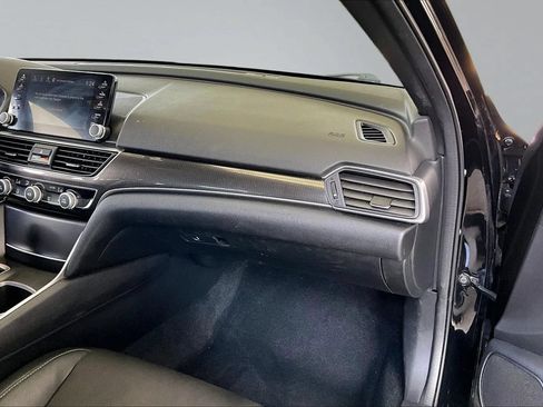 Used 2018 Honda Accord Sport image 23