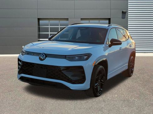 New 2026 Volkswagen Tiguan SE R-Line AWD/4WD image 3