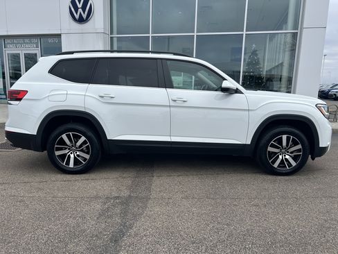 Certified 2023 Volkswagen Atlas SE image 8