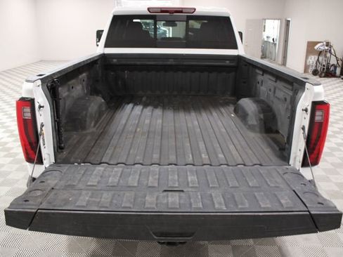 Used 2024 GMC Sierra 2500 SLT w/ SLT Convenience Package image 46