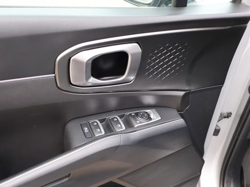 Used 2023 Kia Sorento EX image 25