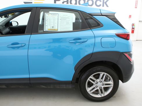 Used 2023 Hyundai Kona SE image 5