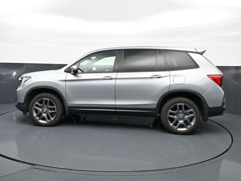 Used 2023 Honda Passport EX-L image 4