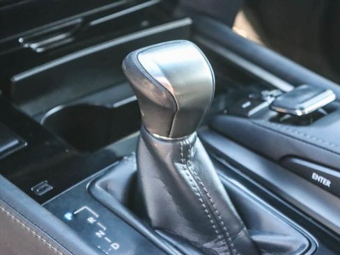 Used 2018 Lexus LX 570 4WD image 18