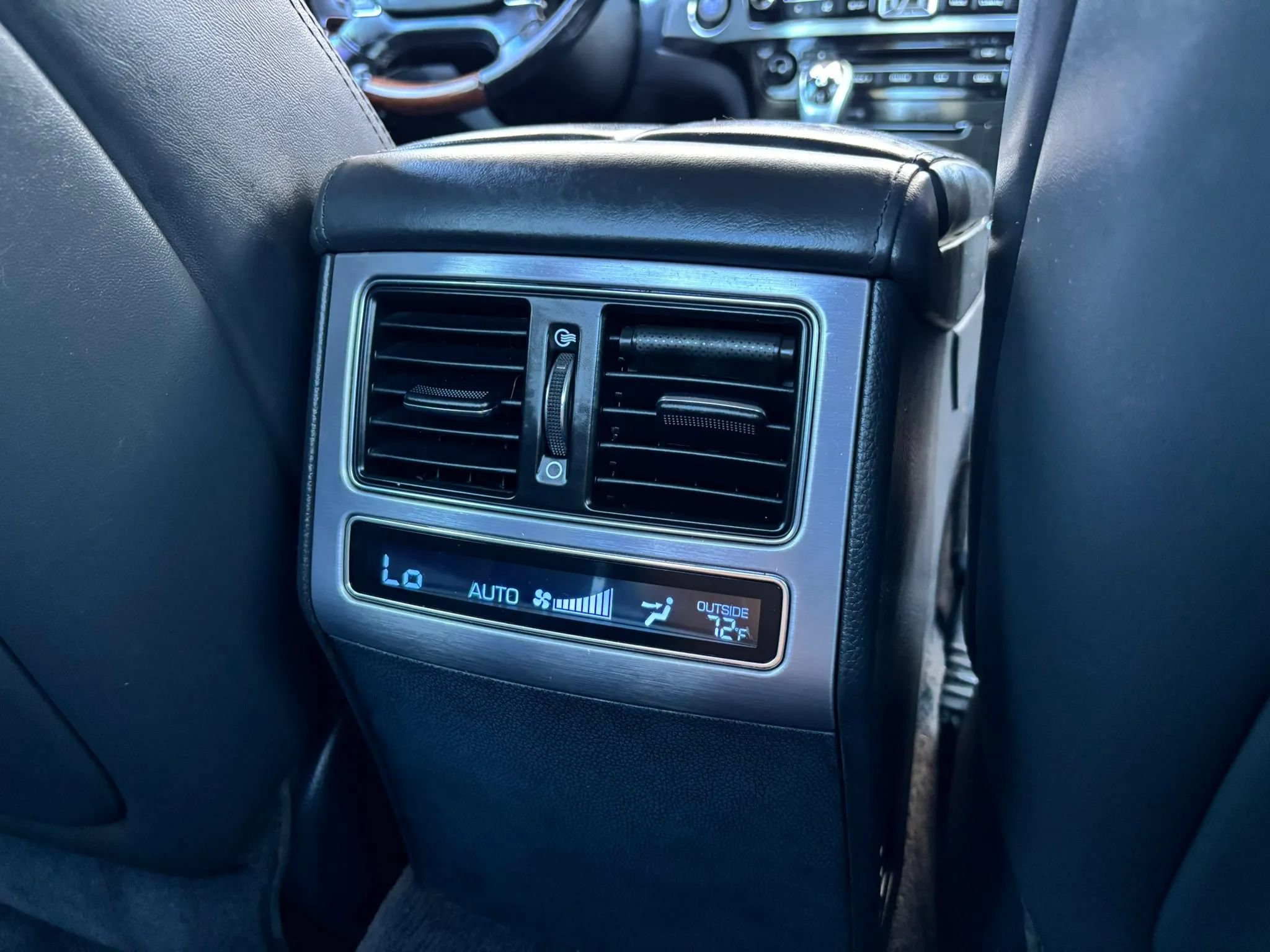 Used 2014 Hyundai Equus Signature RWD image 61