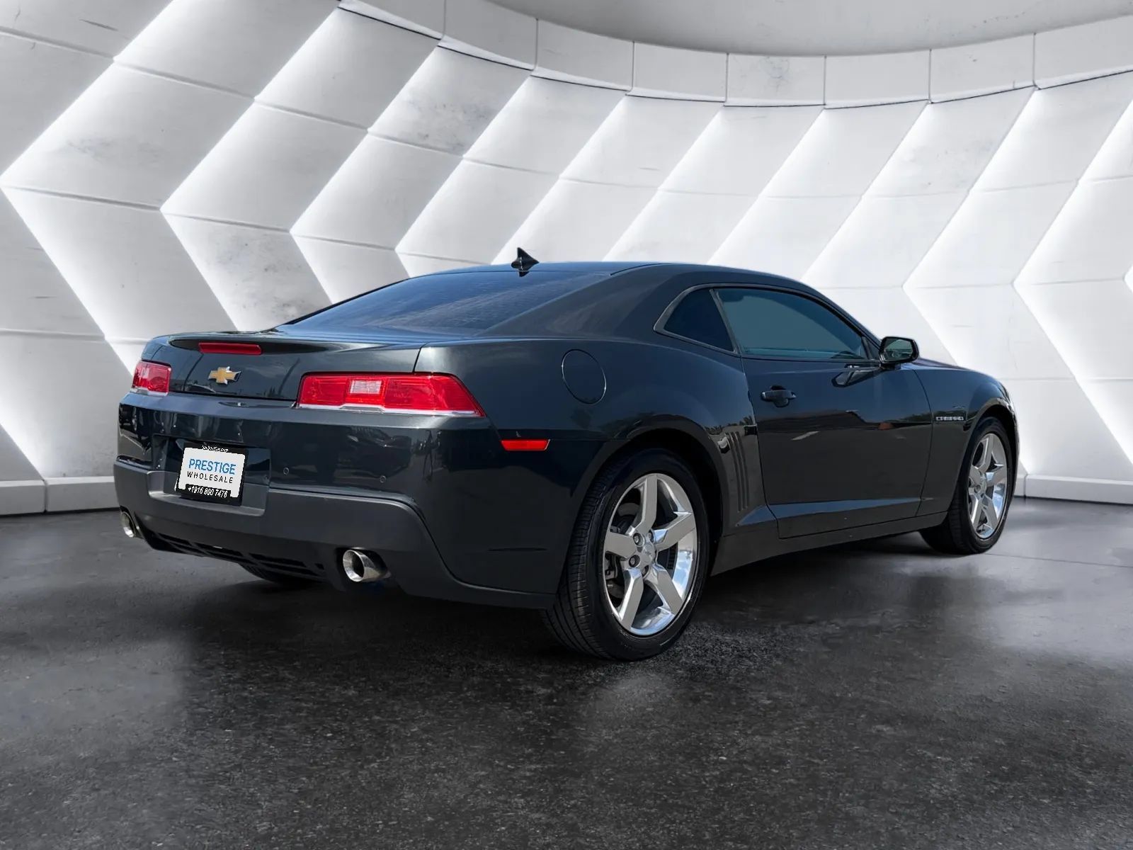 Used 2015 Chevrolet Camaro LT w/ Rear Vision Package RWD image 5