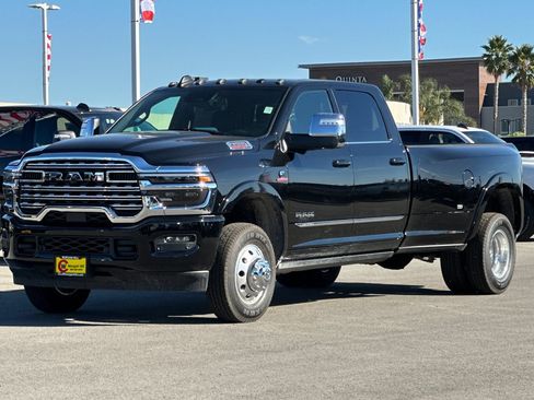 New 2026 RAM 3500 Limited AWD/4WD image 9