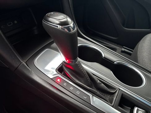 Certified 2020 Chevrolet Equinox LT w/ Driver Convenience Package FWD image 17