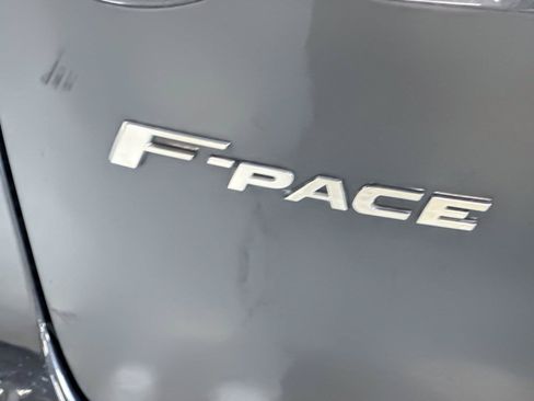 Used 2018 Jaguar F-PACE Premium AWD/4WD image 26