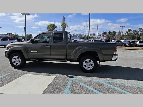 Used 2011 Toyota Tacoma PreRunner w/ SR5 Pkg #2 image 26