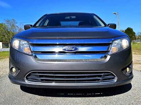 Used 2010 Ford Fusion SE image 4