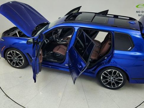 Used 2025 BMW X7 M60i image 94