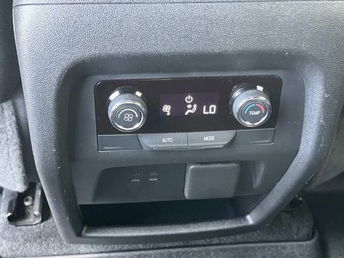 Certified 2024 Chevrolet Traverse LT image 16