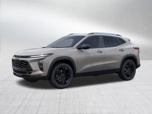 New 2026 Chevrolet Trax ACTIV FWD image 2