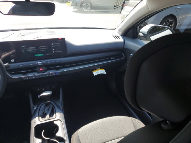 New 2026 Kia K4 FWD image 9