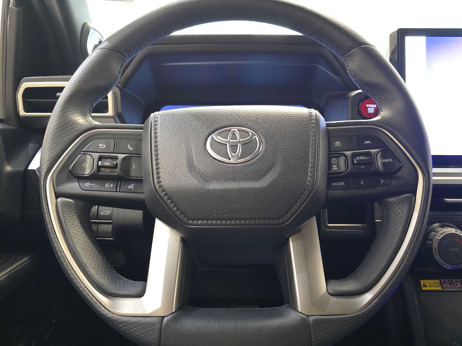 Certified 2025 Toyota 4Runner TRD Off-Road Premium AWD/4WD image 11