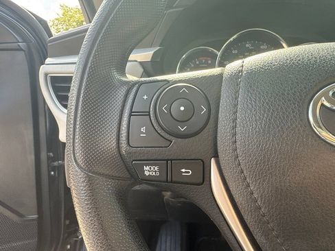 Used 2016 Toyota Corolla LE FWD image 9