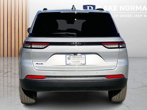 New 2026 Jeep Grand Cherokee Limited w/ Limited Altitude Package AWD/4WD image 8