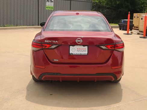 Certified 2025 Nissan Sentra SV w/ All-Weather Package FWD image 3