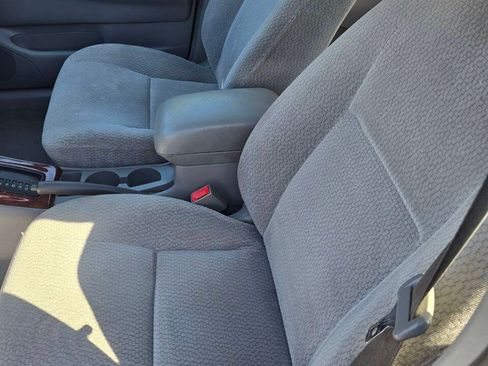 Used 2003 Toyota Corolla LE FWD image 16