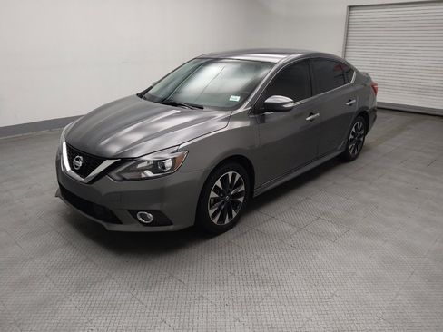 Used 2019 Nissan Sentra SR FWD image 2