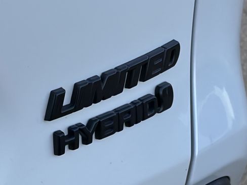Certified 2020 Toyota RAV4 Limited AWD/4WD image 5