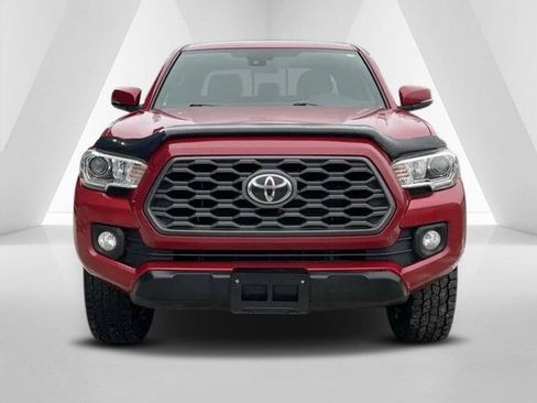 Used 2020 Toyota Tacoma TRD Off-Road AWD/4WD image 2